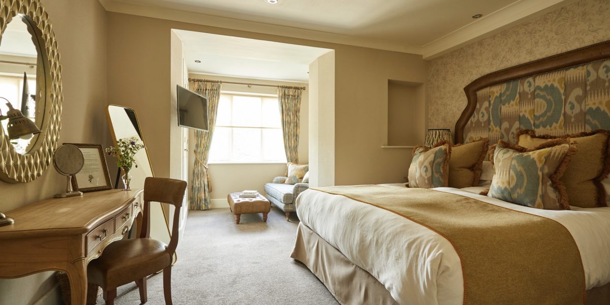 Classic plus Scandale Room with roll-top bath